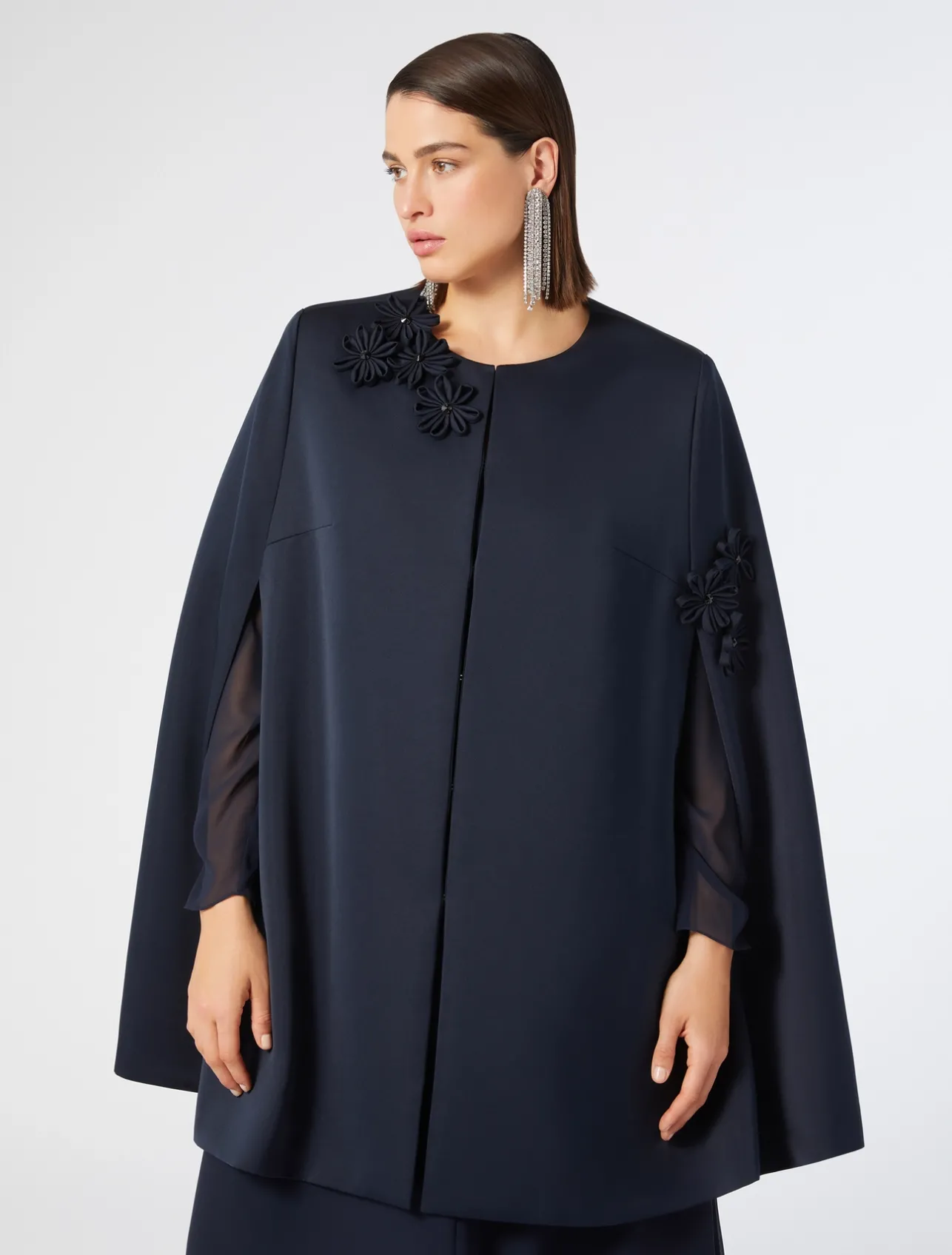 Cappa in duchesse con ricami*Marina Rinaldi Clearance
